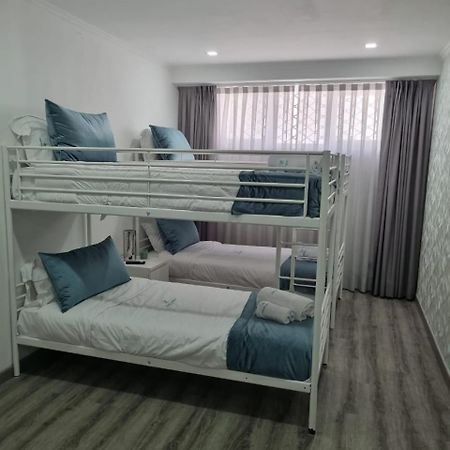 Mikaela Guest House โอดิเวลัส ภายนอก รูปภาพ