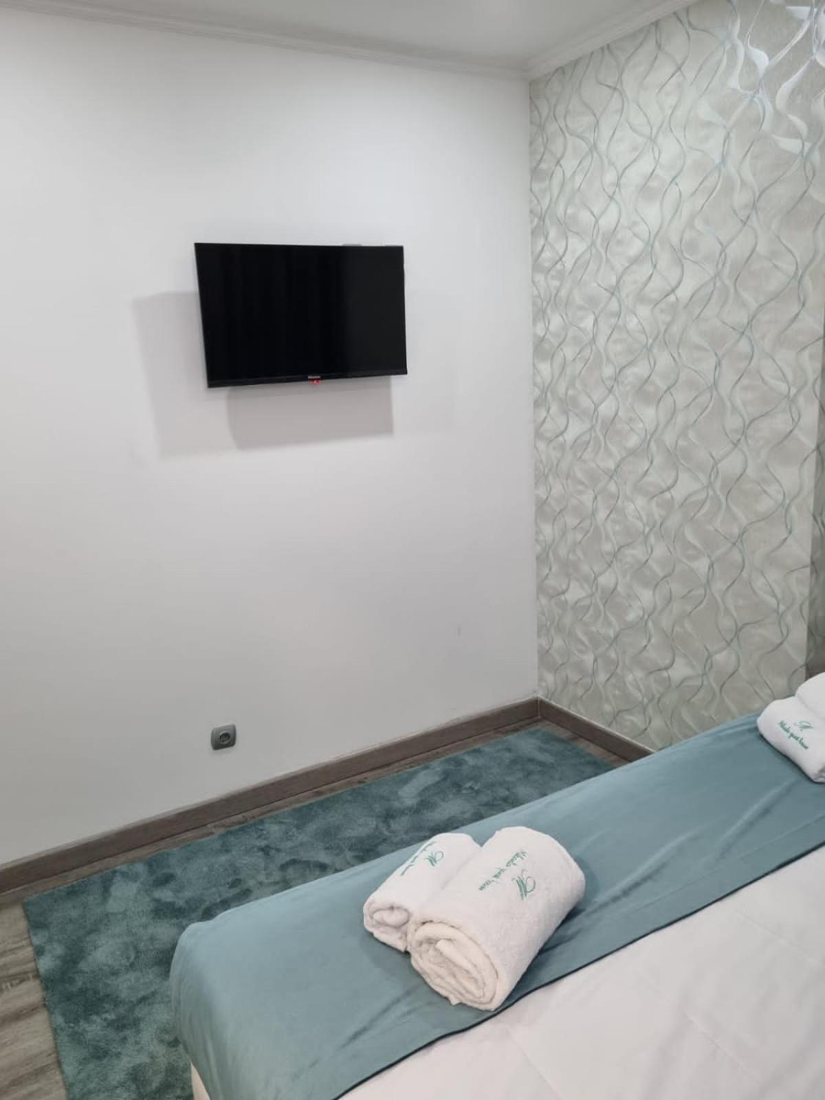 Mikaela Guest House โอดิเวลัส ภายนอก รูปภาพ